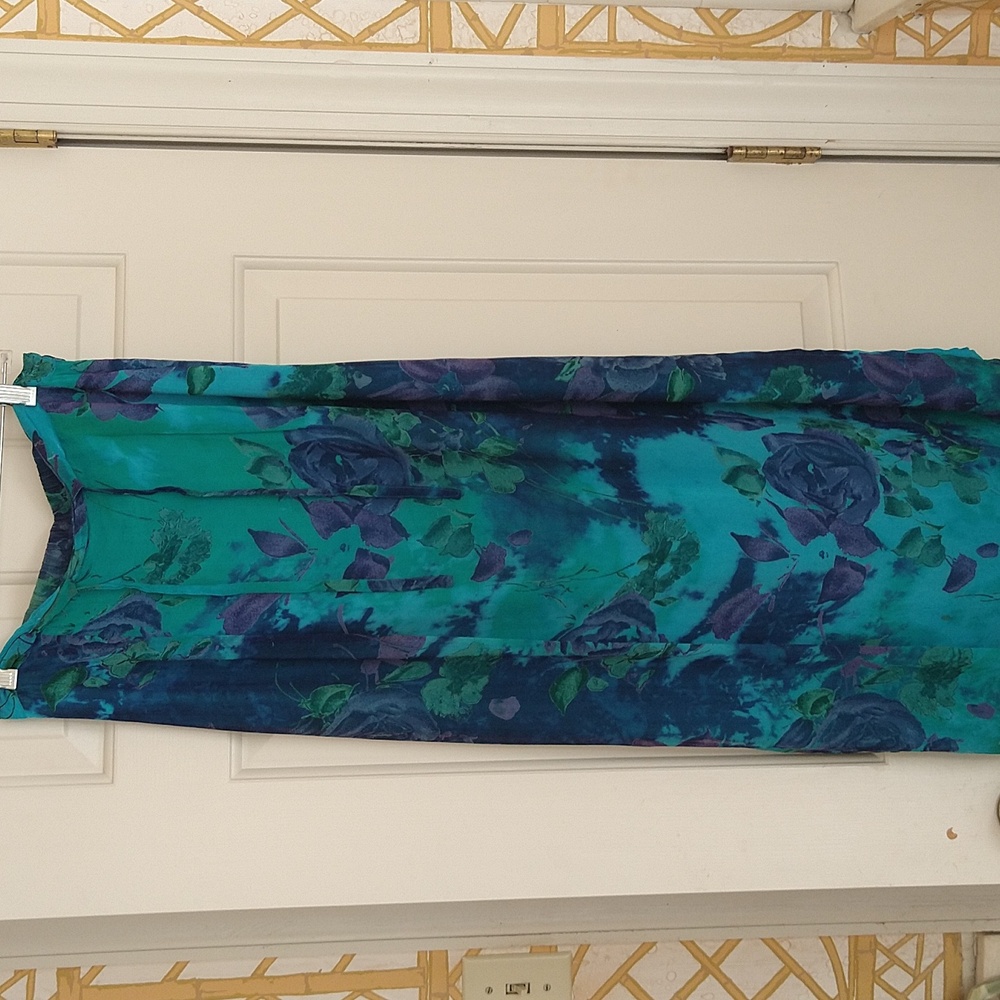 Pretty flowing skirt